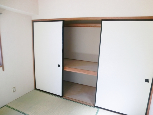 パレス内田６号館の収納|収納豊富です