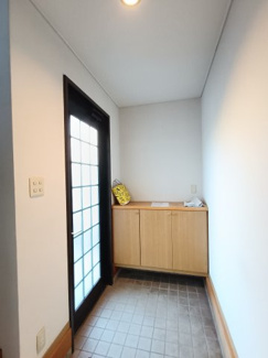 【玄関】 | 千葉市中央区松ヶ丘町　中古戸建　大森台駅　