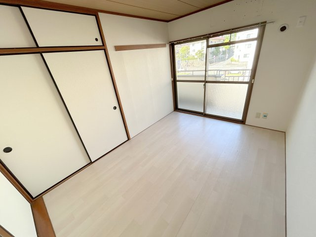 稲葉マンションの居間・リビング