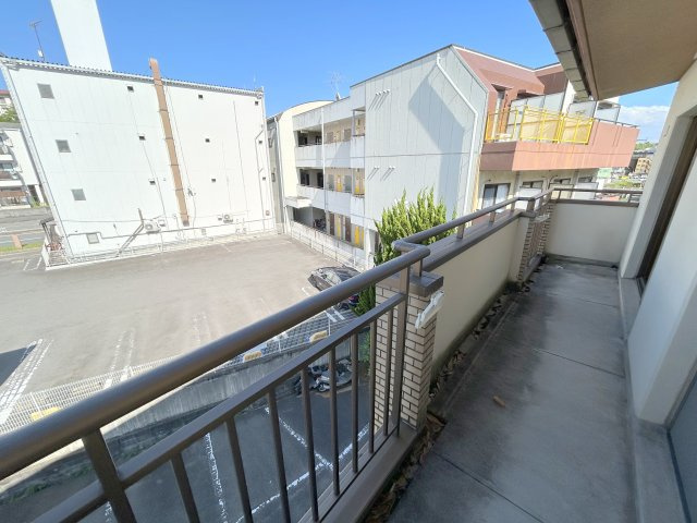 稲葉マンションのバルコニー