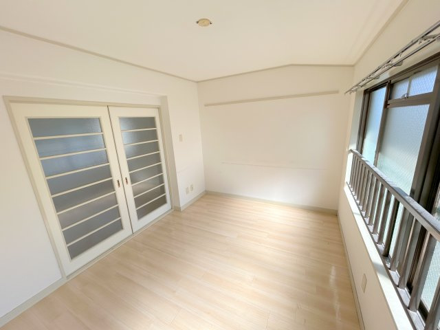 稲葉マンションの居間・リビング