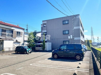 【駐車場】