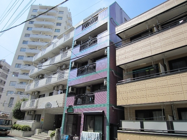 パレス内田7号館の外観|きれいなタイル貼りの賃貸物件です。
