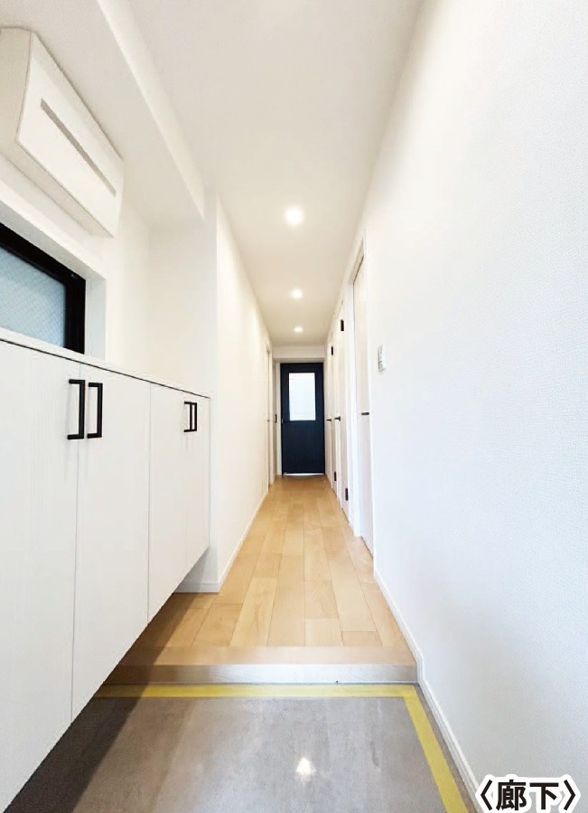 コンフォート南越谷の玄関