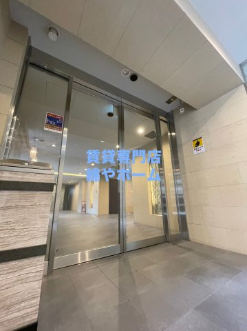 エステムプラザ難波WESTⅡプレディアのエントランス|清潔なエントランスです