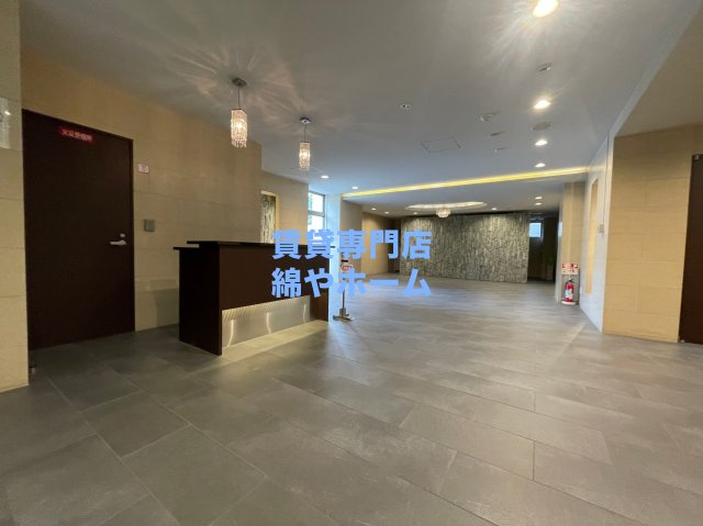 エステムプラザ難波WESTⅡプレディアのロビー|ゆとりのあるロビーです