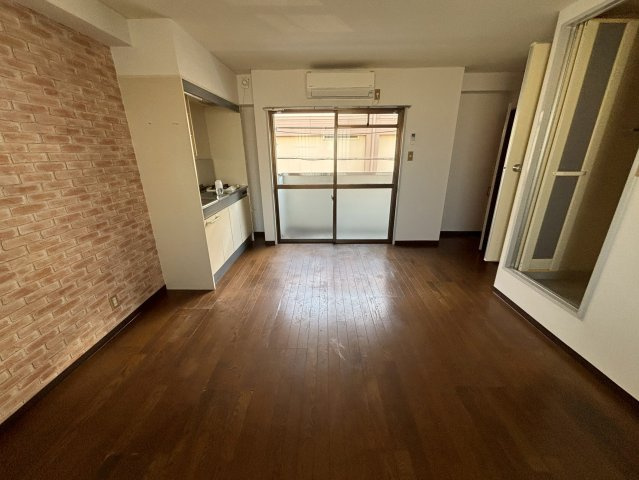 ウエストハイツの居間・リビング