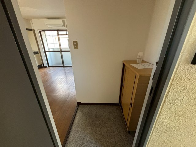 ウエストハイツの玄関