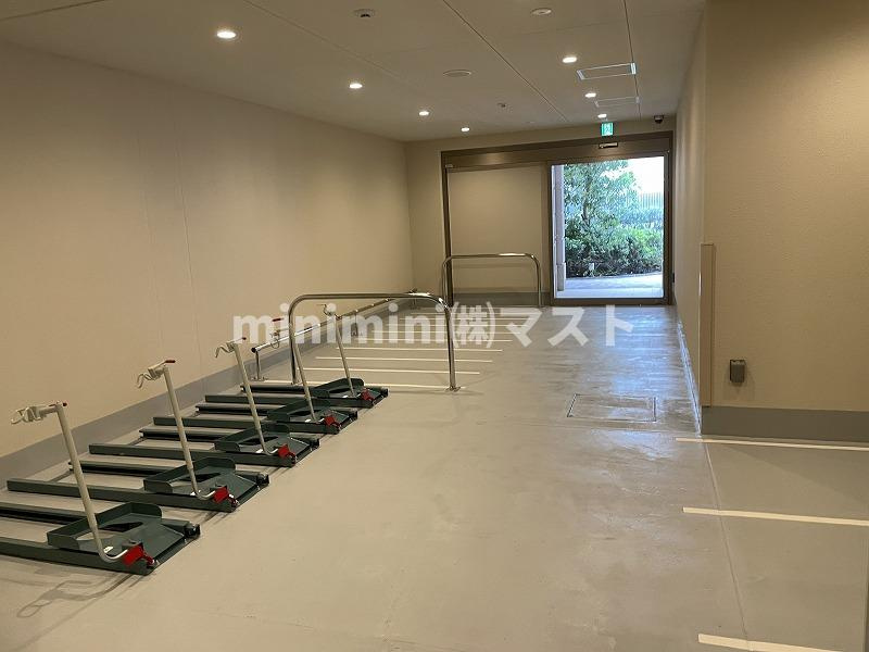 Dimus北浜のロビー