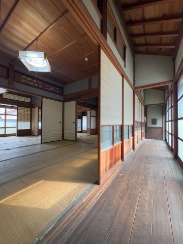 【内装】 | 葛城市大畑　中古戸建 | 母屋の廊下!(^^)!