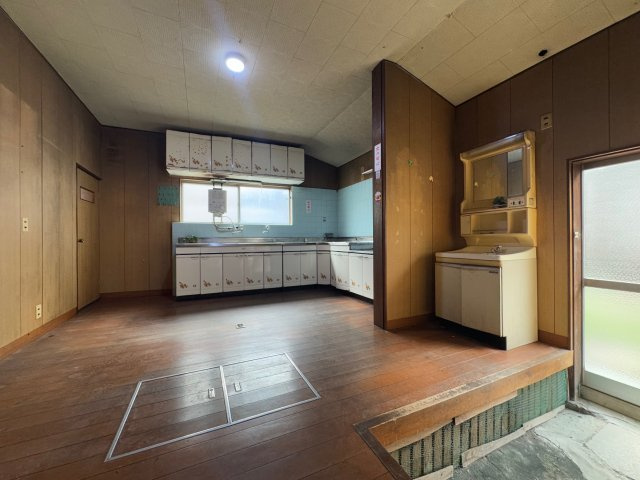 葛城市大畑　中古戸建の居間・リビング|リビング♪
