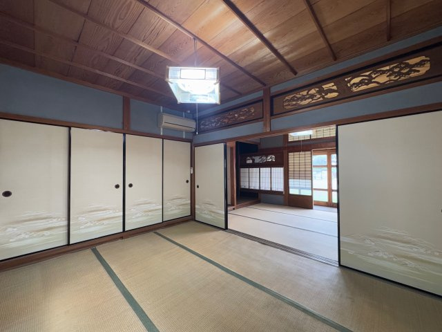 葛城市大畑　中古戸建の和室|美しい襖!(^^)!
