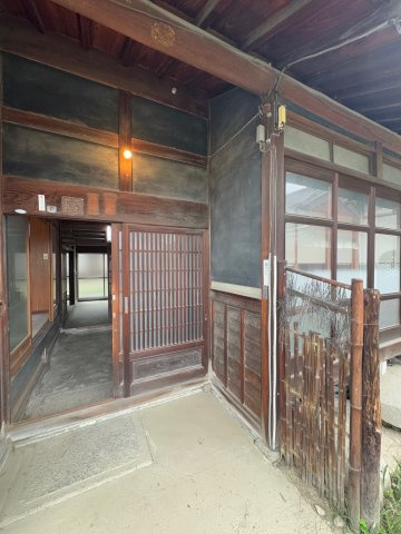 葛城市大畑　中古戸建の外観|趣のある玄関!(^^)!