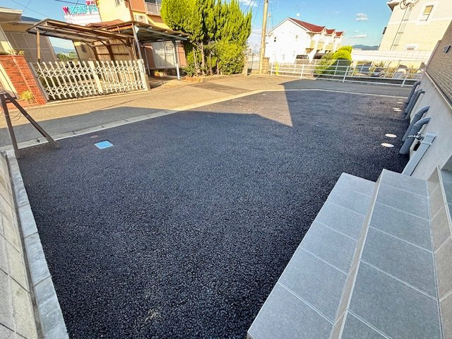 久留米市三潴町高三潴 第11 1号棟の駐車場