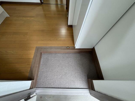 杉並区荻窪１丁目の賃貸マンションの玄関