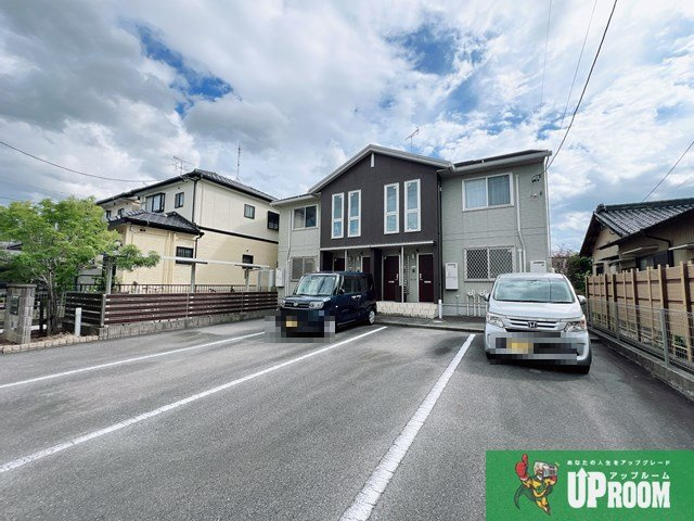 コージーハウス Aの駐車場