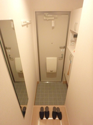 【玄関】 | ヴァンヴェール大津 | 玄関内　※反転タイプ