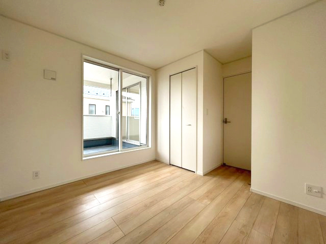 新築戸建　長野市松岡　全３棟の洋室