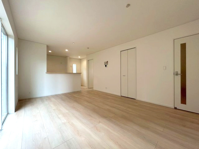 新築戸建　長野市松岡　全３棟の居間・リビング