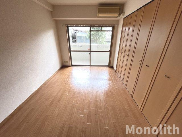 ベルナードコンフォートの洋室