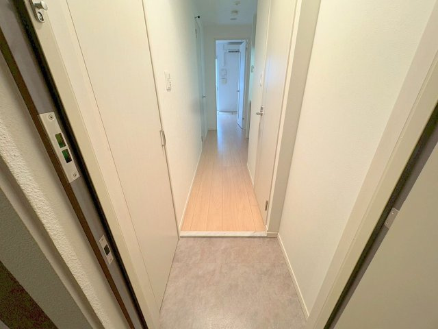 スプランディッド新大阪DUEの玄関