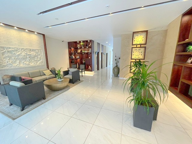 スプランディッド新大阪DUEのロビー