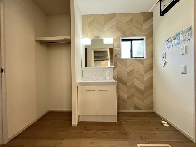 【洗面所】 | 福岡市城南区西片江2丁目1期　1号棟（全2棟）【仲介手数料無料・0円】 | 施工例。施工例は完成時と異なる場合があります。