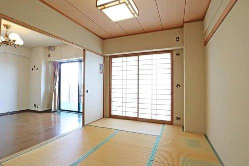 ライオンズマンション北鈴蘭台第二の和室|西側 和室 約6帖