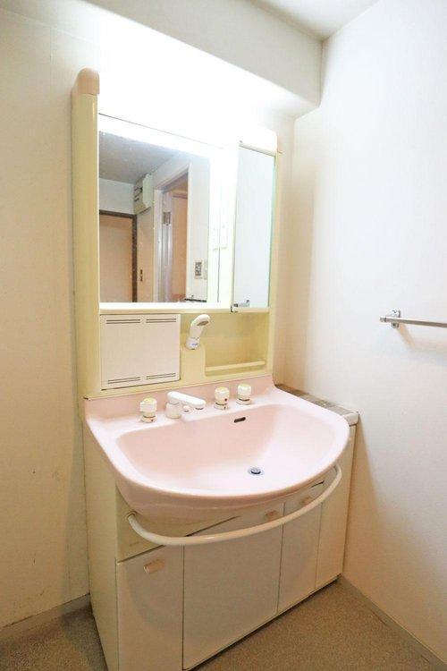 ライオンズマンション北鈴蘭台第二の洗面所|洗面化粧台