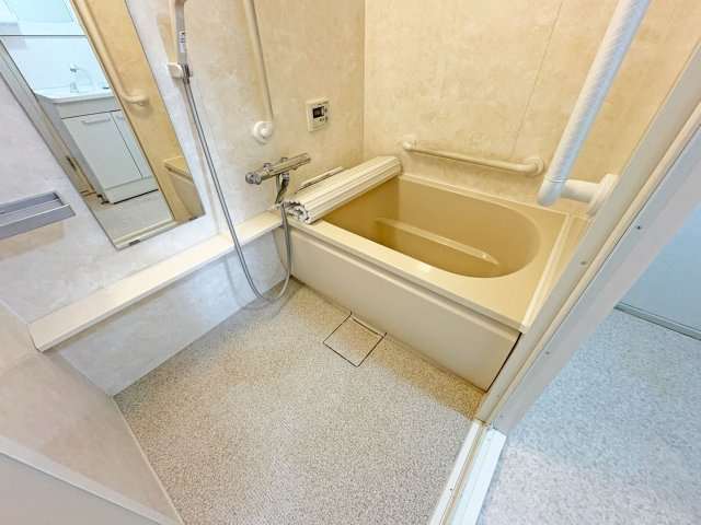 夢野ハイタウン3号棟の浴室|浴室※リフォーム歴あり