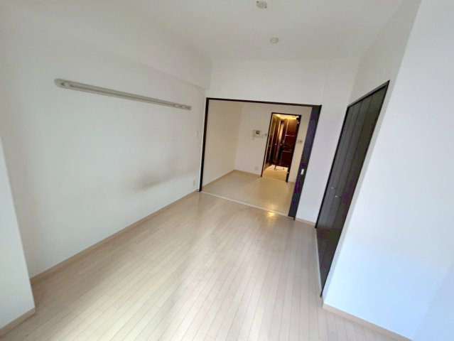 クリーデンス新大阪の居間・リビング