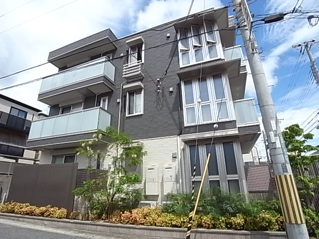 神戸市東灘区森南町１丁目のアパートの外観