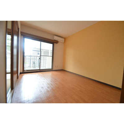 【居間・リビング】 | メゾン・ド・外池 | アクセントクロス使用