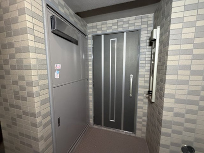 【玄関】 | ベルググランデ浦和西