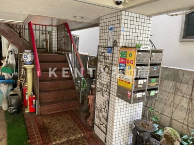 【エントランス】 | シャーレーシバタ | 落ち着いたエントランスです