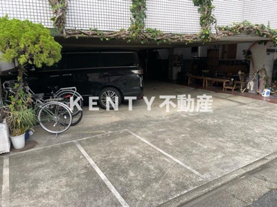 【駐車場】 | シャーレーシバタ | 駐車場完備です