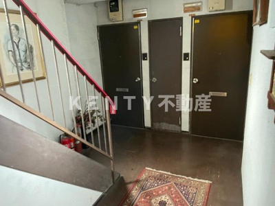 【ロビー】 | シャーレーシバタ | 清潔なロビーです