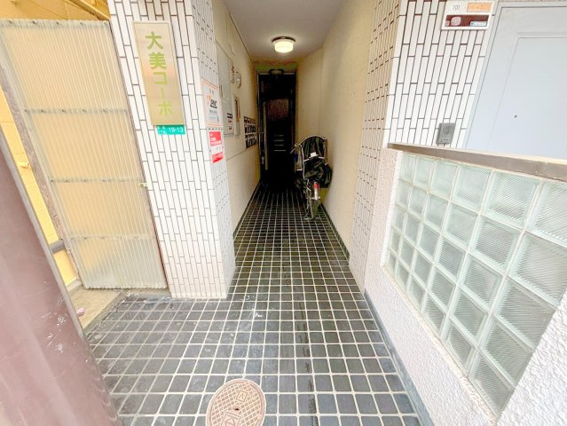 大美コーポのエントランス