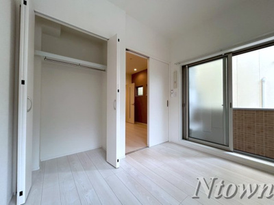 【居間・リビング】 | ハーモニーテラス高道町Ⅵ | ゆったりとしたリビングです