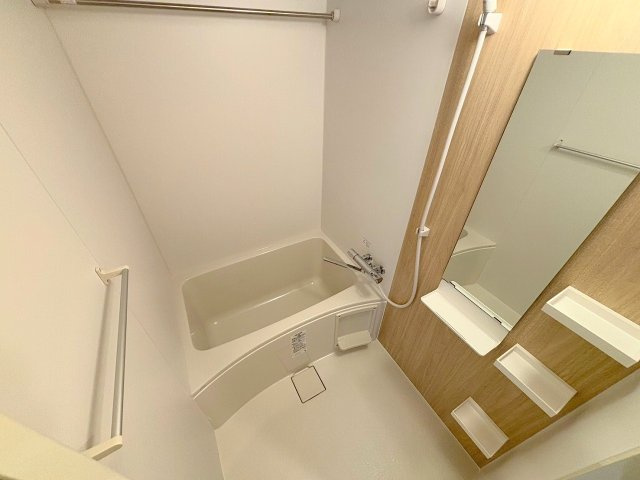 セレニテ十三ミラクの浴室