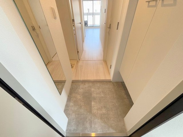 セレニテ十三ミラクの玄関