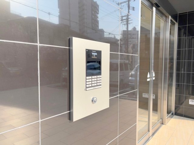 セレニテ十三ミラクのエントランス