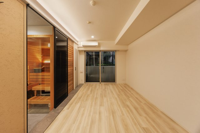 【洋室】 | ドゥーエ参宮橋 | バルコニーまで真っすぐ