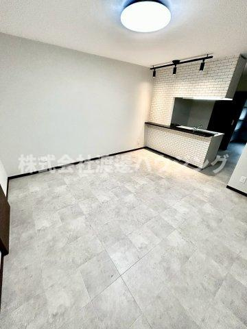 クラテル大利の内装