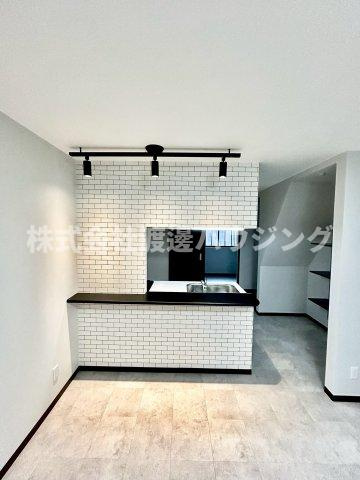 クラテル大利の内装|カウンターキッチン