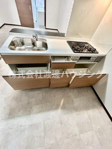 クラテル大利のキッチン|キッチン下収納