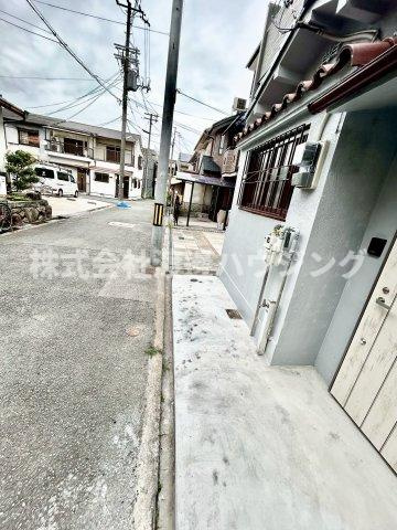 クラテル大利の周辺