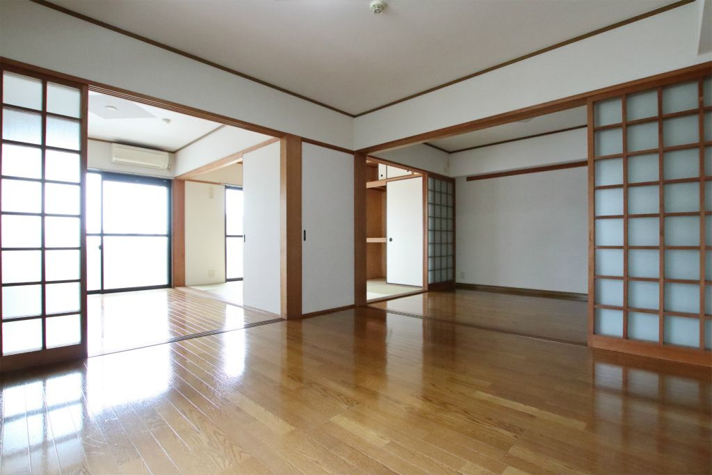 サザンコート中央町の居間・リビング|広いリビング★