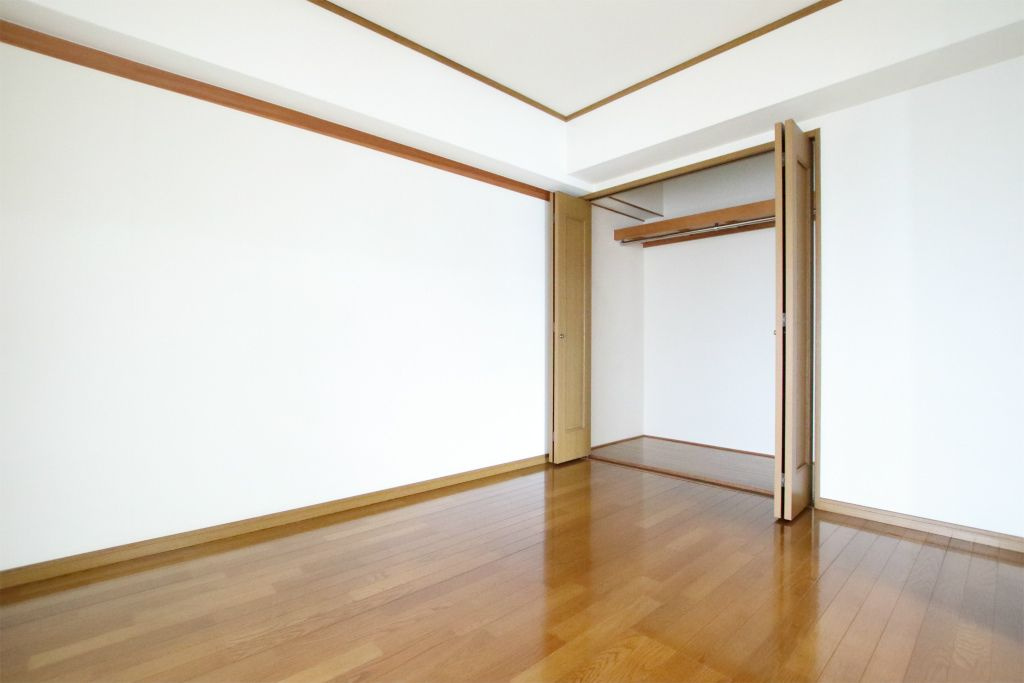 サザンコート中央町の寝室|7クローゼット付の寝室です☆