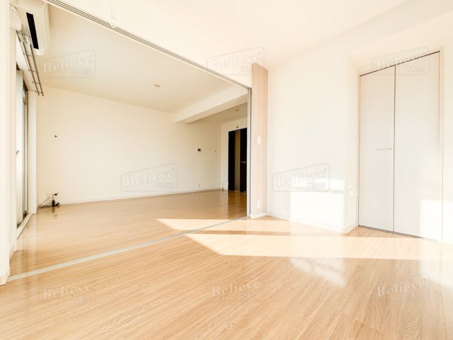 ヴィラジャスミンの寝室|クローゼット付きの寝室です☆